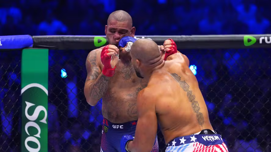 hk07vajwsaewmxf Poatan no UFC: Poatan cai 4 posições no ranking do UFC após Derrota